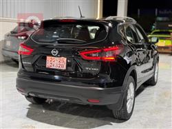 نيسان قاشقاي